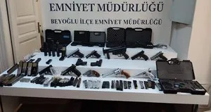 Anahtarlık şeklinde suikast silahları ele geçirildi