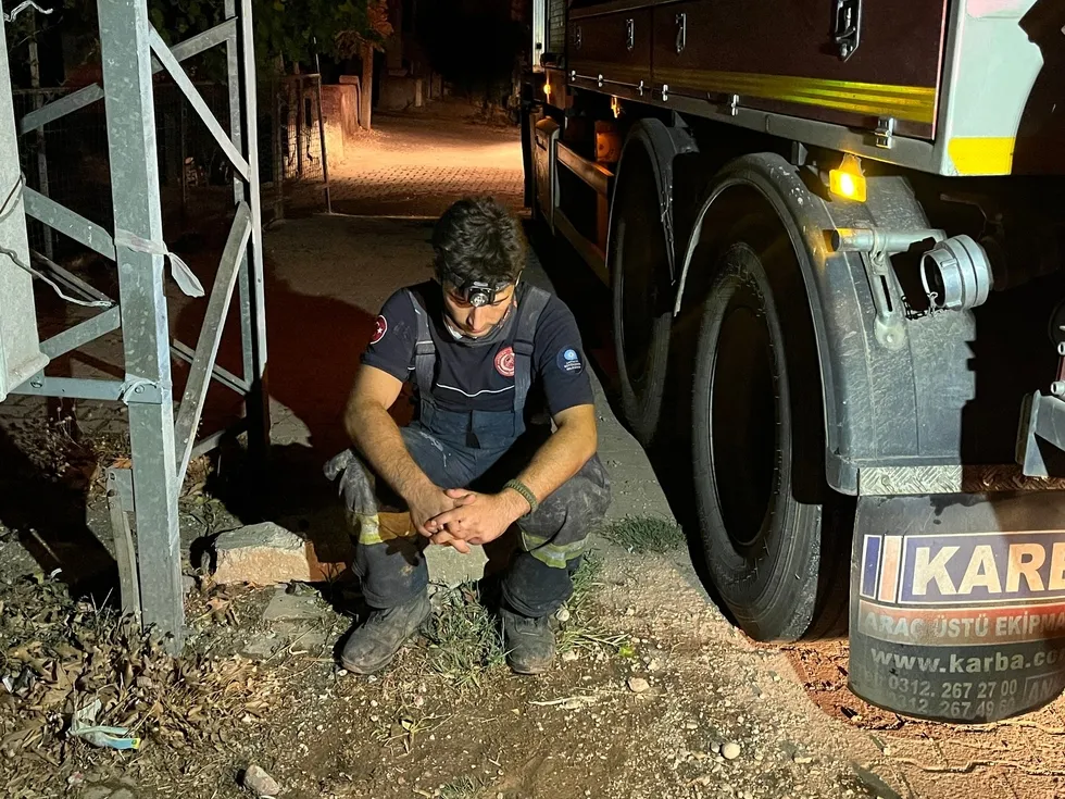 Seydikemer’den Kaş’a sıçrayan yangında ağır bilanço! Evler ve ahırlar yandı: Seralar zarar gördü, hayvanlar telef oldu - 5