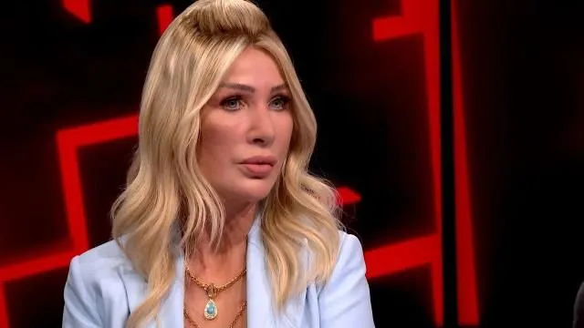 seda-sayandan-caglar-okten-itirafi-kalbini-meger-boyle-kazanmis-1776283918165.jpg Ünlü sanatçı, ilişkilerde bazen küçük detayların kalbe dokunabildiğini söyledi.