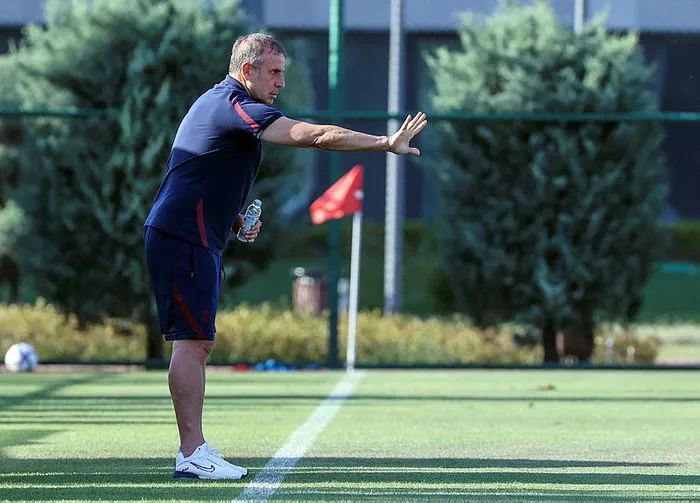 Trabzonspor Teknik Direktörü Abdullah Avcı’dan flaş transfer açıklaması! 2 isim daha...