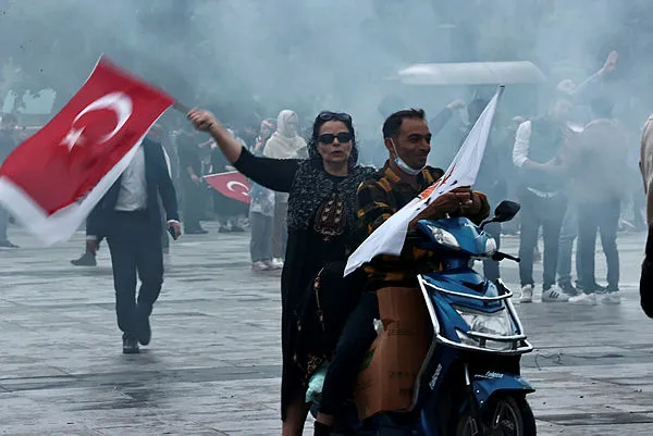 Türkiye’nin 81 ilinden Başkan Erdoğan’ın zaferinin sevinç görüntüleri! Başkan Erdoğan’ın konuşmaları…