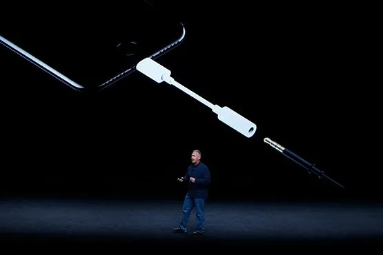 iOS güncellemesi yapanlar isyan etti! iPhone’un o modellerinde dev özellik altüst oldu!