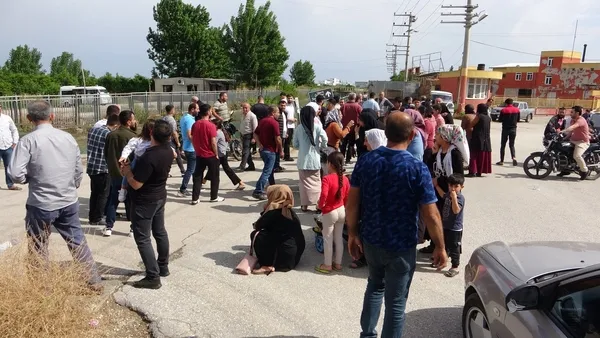 adanada-7-yasindaki-cocuk-kanala-dustu-vatandaslar-imdadina-yetisti-1652625939331.jpg Adana'da 7 yaşındaki çocuk kanala düştü! Vatandaşlar imdadına yetişti - 2