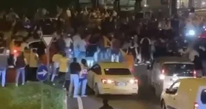 Şampiyonluk kutlamasında akılalmaz olay!