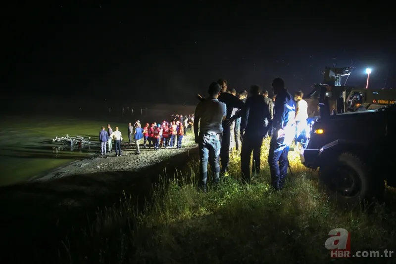 Van'da keşif uçağı düştü! Olay yerinden görüntüler... 10