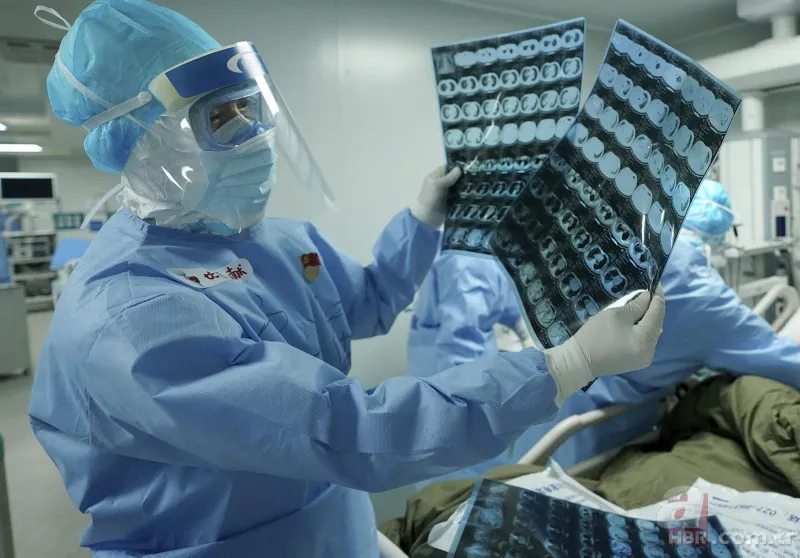 Koronavirüs ilaçsız geçer mi? Koronavirüs ilaçları zararlı mı? Uzmanlardan hayati uyarı: Bunu sakın yapmayın 19