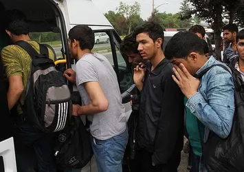 Yunanistan'a geçmek isteyen 534 kaçak yakaladı