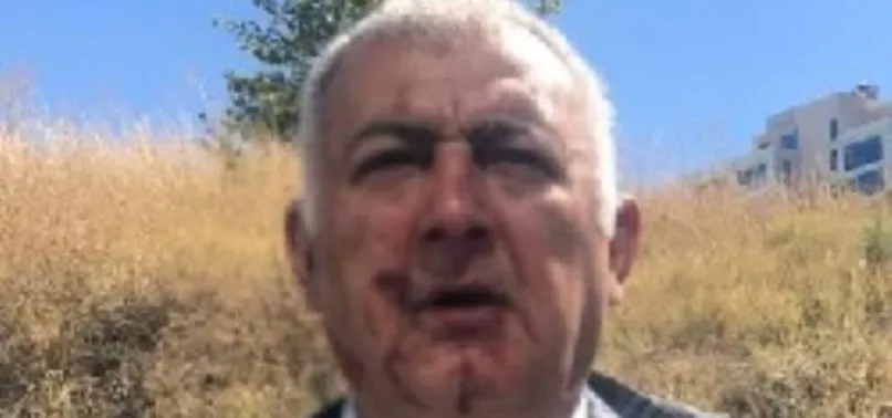 Zafer Partisi'nde yumruklar konuştu! Ümit Özdağ'ın ekibinin FETÖ'cü diye suçladığı Soner Çam ve arkadaşına saldırı anı! Tekmeler havada uçuştu...