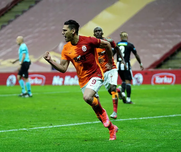 Son 10 yılın derbi şampiyonu kim? Beşiktaş mı? Fenerbahçe mi? Galatasaray mı? İşte devlerin derbi karnesi...