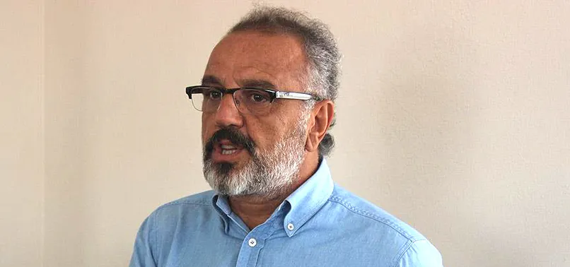 Sırrı Sakık görevden alındı