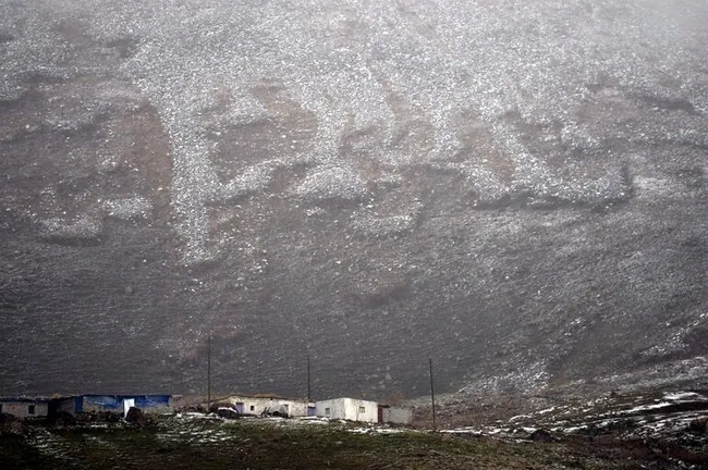 Meteoroloji'den peş peşe uyarılar! Kar yağışı yaylaları beyaza boyadı - 1