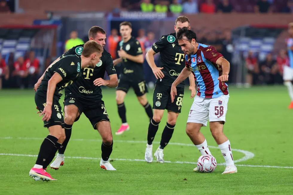 trabzonspor-turu-macaristana-birakti-firtina-ferencvarosa-1-0-maglup-oldu-1787252534657.jpg Trabzonspor turu Macaristan'a bıraktı! Fırtına Ferencvaros'a 1-0 mağlup oldu - 2