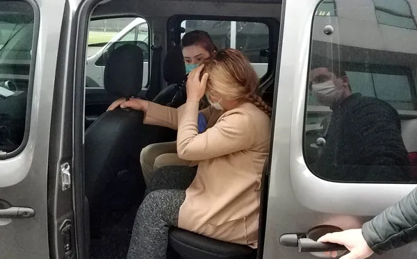 samsunda-alcak-tuzak-para-verip-yasli-kadini-aglarina-dusurduler-1610546092057.jpg Samsun'da alçak tuzak! Para verip yaşlı kadını ağlarına düşürdüler - 2
