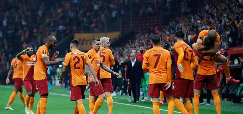 Fatih Terim derbi taktiğini belirledi! Çift forvet sürprizi