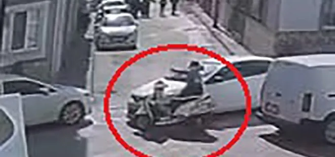 Bursa’da feci otomobil ile motosikletin çarpıştığı kaza kamerada