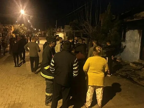 Adana’daki yangında 4 yaşındaki çocuk feci şekilde can verdi - 1