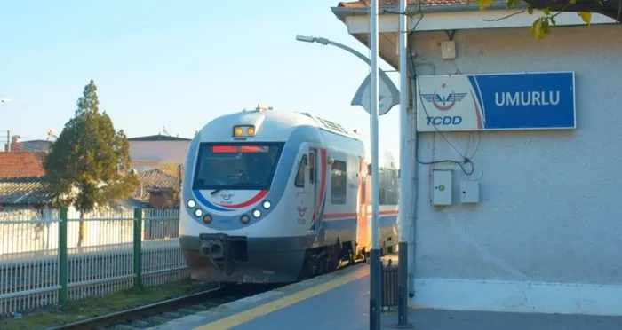 turk-muhendisinin-imzasi-raylarda-23-yilda-buyuk-donusum-1769244540187.jpg Demir ağlar yerli ve milli sinyalizasyon sistemiyle donatılıyor (AHABER)