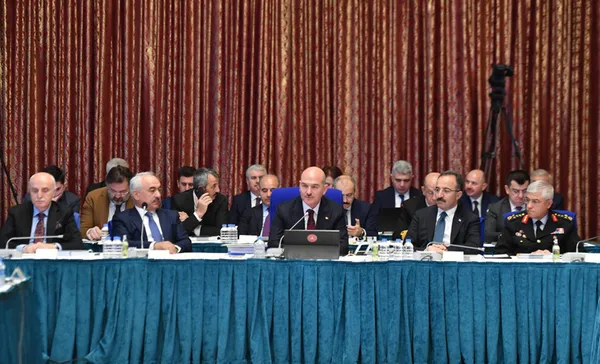 Bakan Soylu CHP’li belediyeleri işaret etti: Terör örgütlerine neler yaptıklarını açıklayacağım