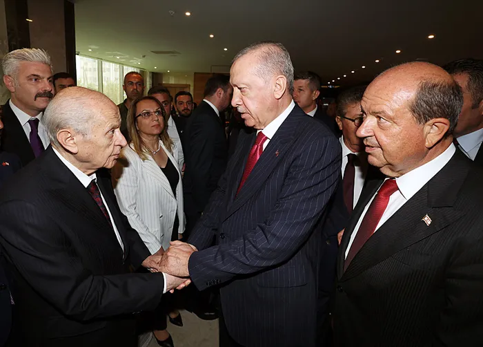 MHP lideri Devlet Bahçeli'den CHP ve Özgür Özel'e sert sözler: Bölücü ağızla konuşanların normalleşme çağrıları baldıran zehridir - 6