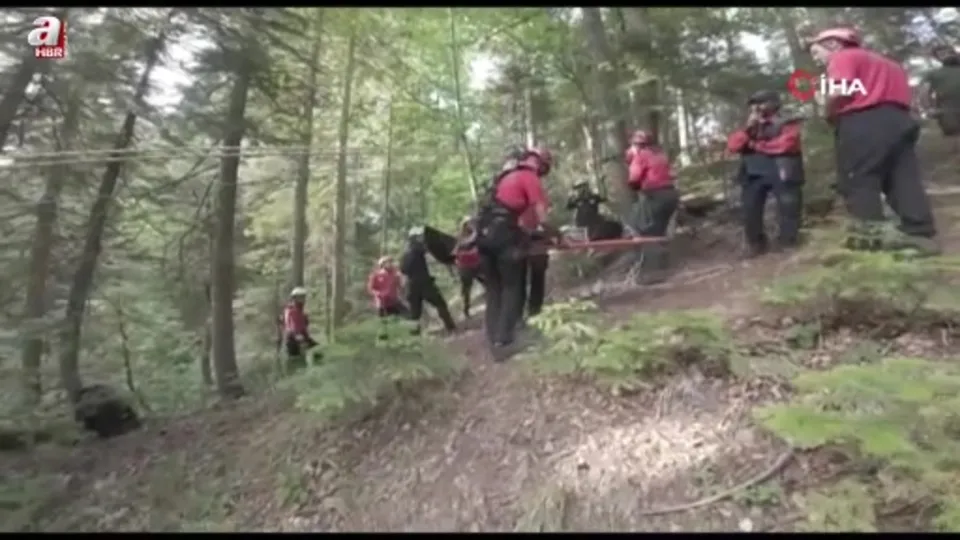 Uçurumdan yaralıyı kurtardılar