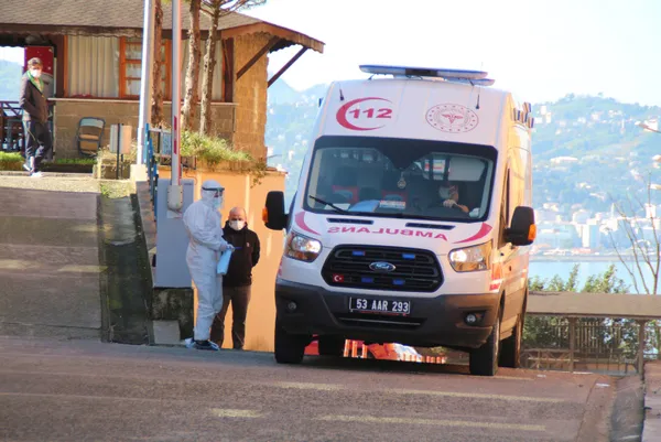 Rize'de vaka artışı sonrası flaş çağrı: Zorunlu olmadıkça poliklinik ve acillere gitmeyin - 5