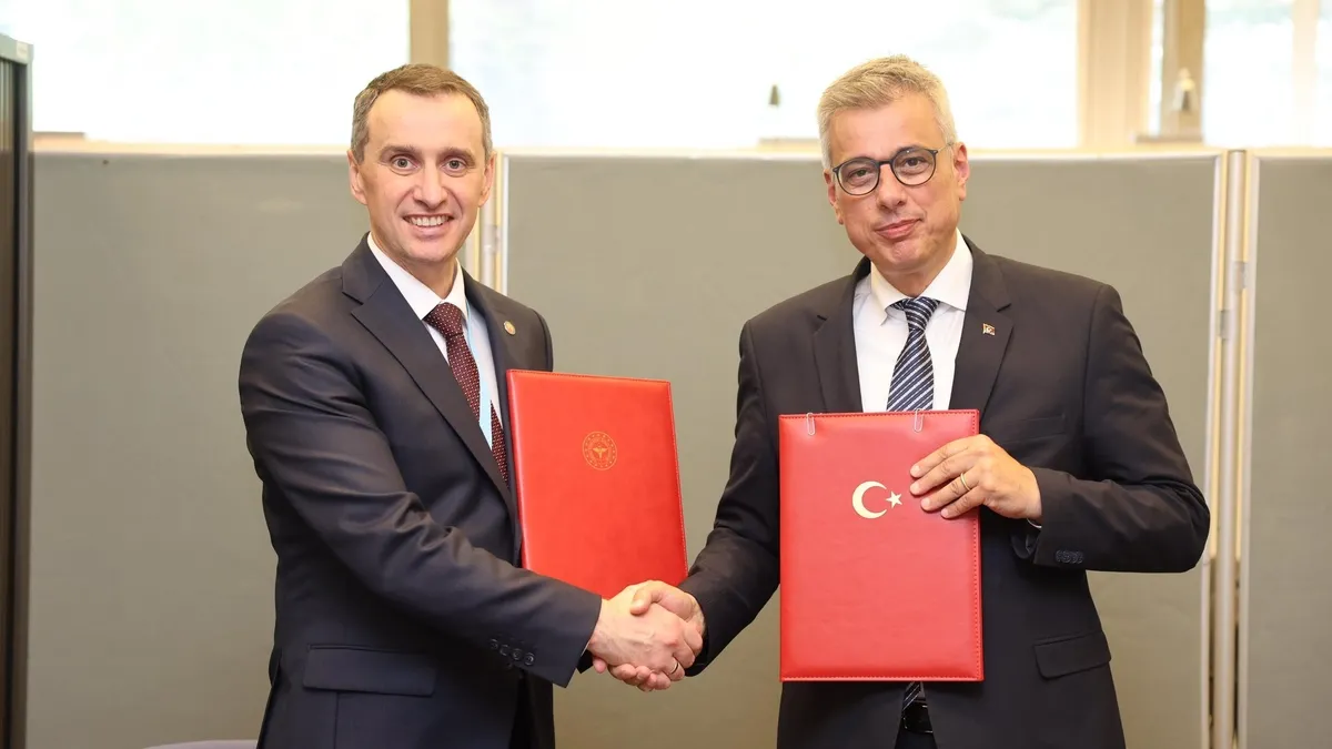 Bakan Memişoğlu Ukraynalı mevkidaşı Liashko ile Cenevre'de görüştü