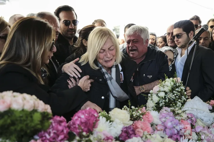 Faciada hayatını kaybeden Mina Başaran ve arkadaşları son yolculuklarına uğurlandı 21