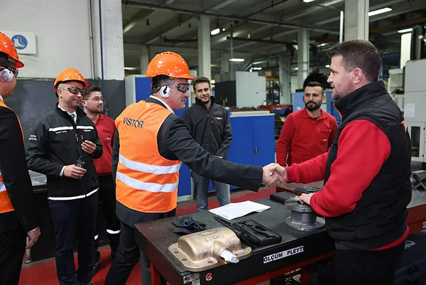 AK Parti İzmir Büyükşehir Belediye Başkan adayı Hamza Dağ'ın şehirdeki etkisi giderek büyüyor! Bazı projelerin müjdesini verdi - 3