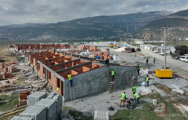 Çevre, Şehircilik ve İklim Değişikliği Bakanı Murat Kurum hazırlıkları anlattı! 250 bin konut hemen yapılacak 18