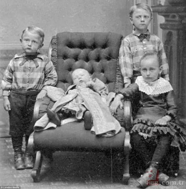 Avrupa'da kan donduran gelenek! Ölülerle fotoğraf çektiriyorlardı 8