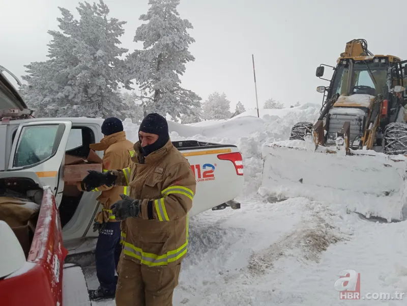 Kazdağları'nda karda mahsur kalan 17'si askeri personel 21 kişi kurtarıldı 23