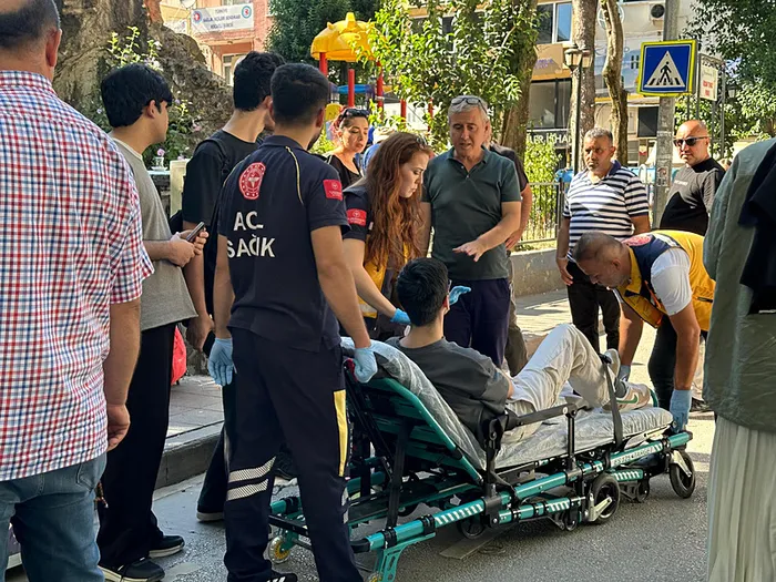 Kocaeli'de akıllara durgunluk veren olay! 17 yaşındaki genç yarım saatte "ne bakıyorsun" deyip 4 kişiyi bıçakladı - 3