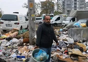 İzmir Buca'da çöp dağları! Vatandaş isyan etti: "Kaçacak hale geldik"