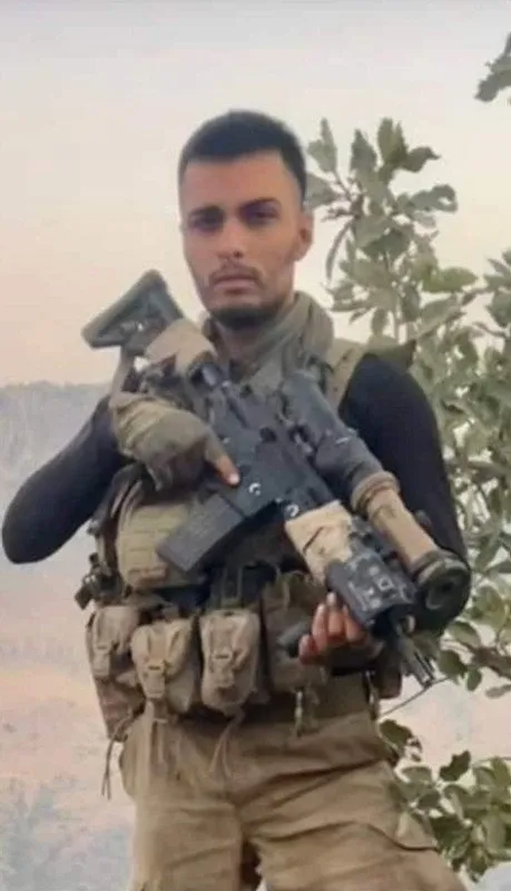 pence-kilit-sehidine-vefa-tegmen-duabey-onur-ozturkmenin-silah-arkadaslarinin-okudugu-mars-tuyleri-diken-diken-1669620732078.jpg Pençe Kilit şehidine vefa! Teğmen Duabey Onur Öztürkmen'in silah arkadaşlarının okuduğu marş tüyleri diken diken etti - 1
