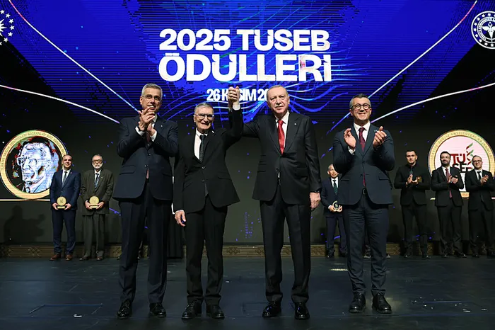 11. Tıp Kurultay'ında Başkan Erdoğan'dan alkış alan sözler: Çalışacağız geliştireceğiz yılmayacağız - 1