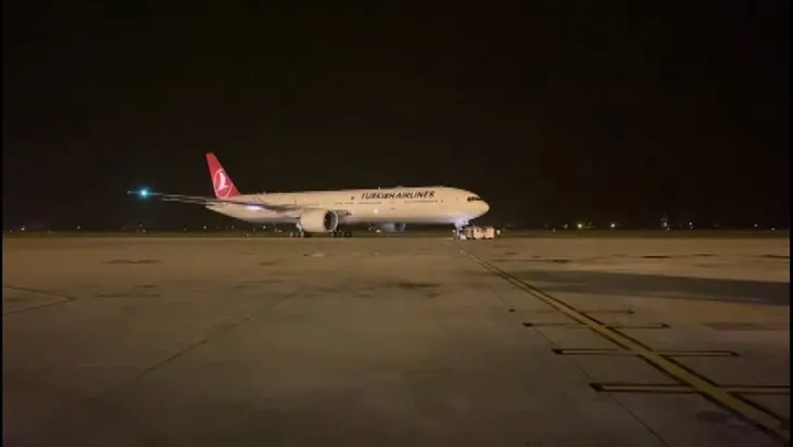 Afganistan’dan tahliye edilen yolcular İstanbul’a getirildi! Önce ’Uçan Kale’ ardından THY!