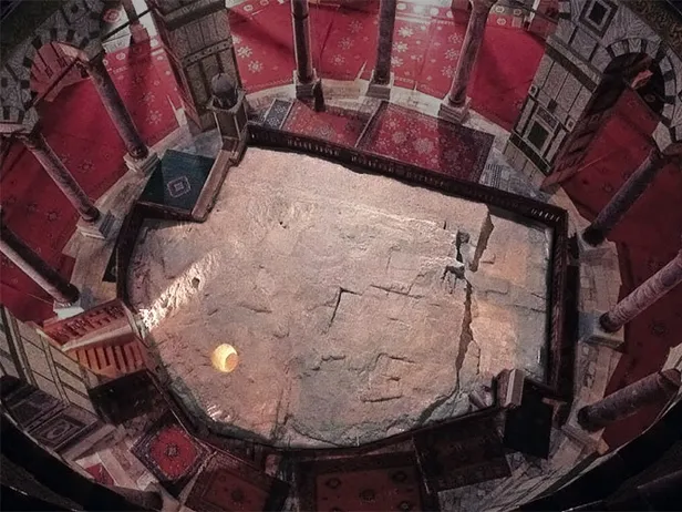 Muallak taşı nedir, nerede, neden önemli? Kudüs Muallak kayası Hacer-i Muallak neyi ifade ediyor? Süleyman Tapınağı, Mescid-i Aksa...