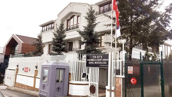 Telsiz kodlu eskortlu dolandırıcı: 10 milyon liralık vurgun yaptı! Sauna ve havuz bile var - 2