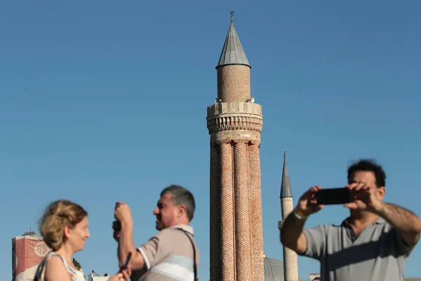 1670307374302.jpg 10 ayda 45 milyonu geçti! Turzimde 'altın sonbahar' - 3