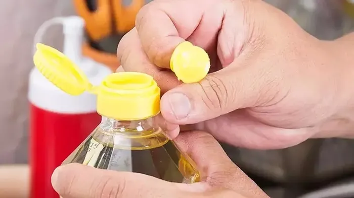 Hep çöpe atıyorduk! Sıvı yağ kapakları bakın ne işe yarıyormuş...