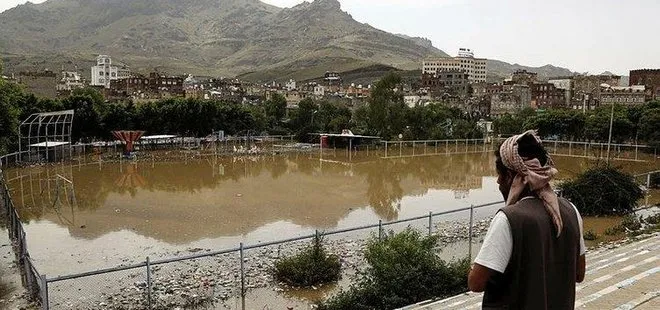 Yemen’in tarihi kenti Sana’da sel nedeniyle 111 ev yıkıldı