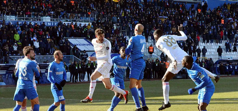 Erzurumspor Sivasspor maçı sonrası flaş açıklamalar