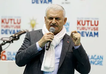 Başbakan Yıldırım'dan KHK'ya karşı çıkanlara sert tepki: Bizim için darbeciden farkı yoktur!