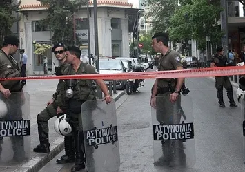 Yunanistan'da albay banka soydu