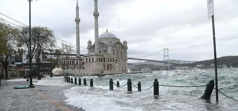 İstanbul için sarı kodlu lodos uyarısı! Hafta sonu hava nasıl olacak? Plan yapanlar dikkat | Meteoroloji'den 5 günlük hava tahmini
