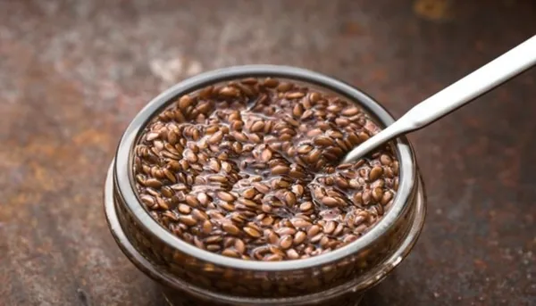 İbn-i Sina’nın şifa reçetesinde yazıyor! Geçmeyen öksürüğe 1 kaşıkla çözüm! İkisini birlikte yerseniz...