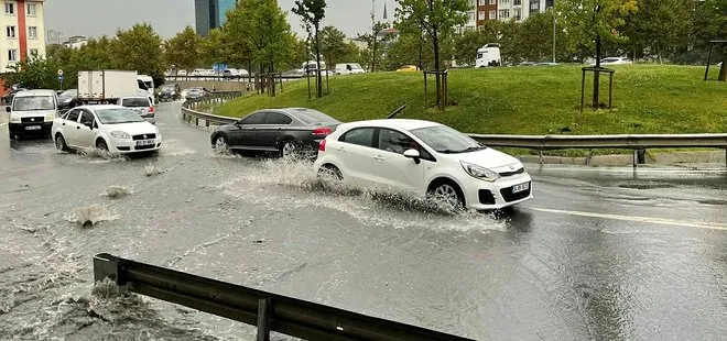 Sarı kodla uyarılan İstanbul’da yağış başladı! Her yağmurda aynı senaryo: Megakent yine sular altında