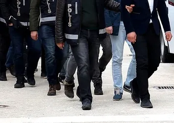 Manisa'da FETÖ operasyonu: 13 gözaltı
