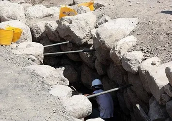 2 bin 300 yıllık gizli geçit bulundu