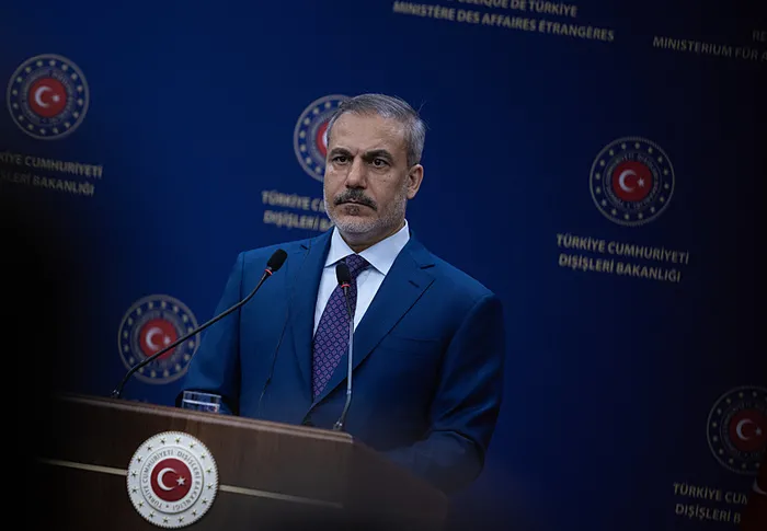 bakan-fidandan-israile-net-uyari-bolgesel-yayilmaciliga-son-verin-1740574335575.jpg Bakan Fidan, Gürcistan Dışişleri Bakanı Maka Botchorishvili ile Dışişleri Bakanlığındaki görüşmesinin ardından ortak basın toplantısı düzenledi. | Fotoğraf: AA